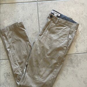 Amazon Essentials Men's Khaki Chinos